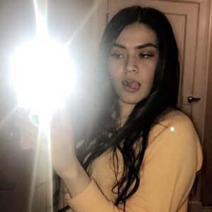 Meet your Posher, Alicia